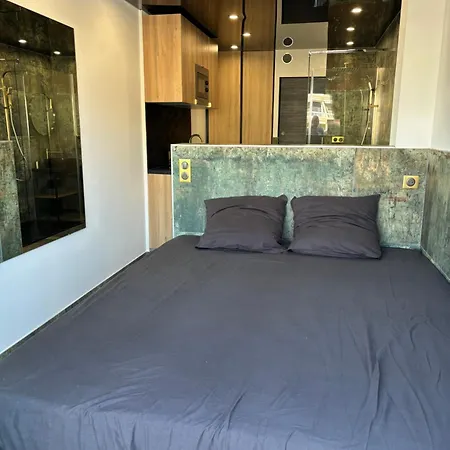Jade Apartman